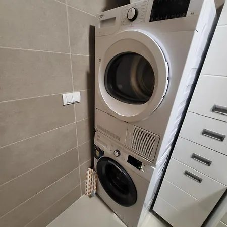Apartment Centre *