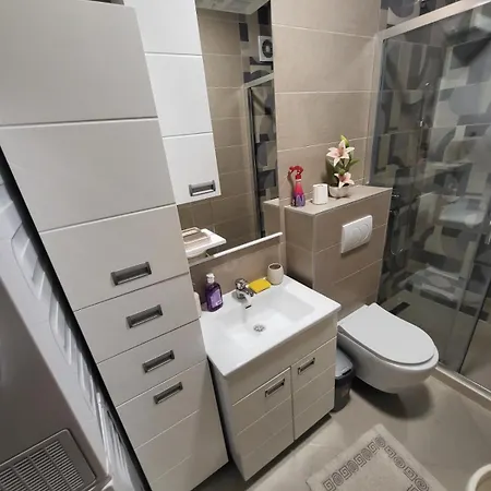 Apartment Centre