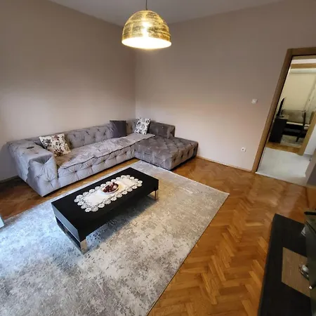 Apartment Centre